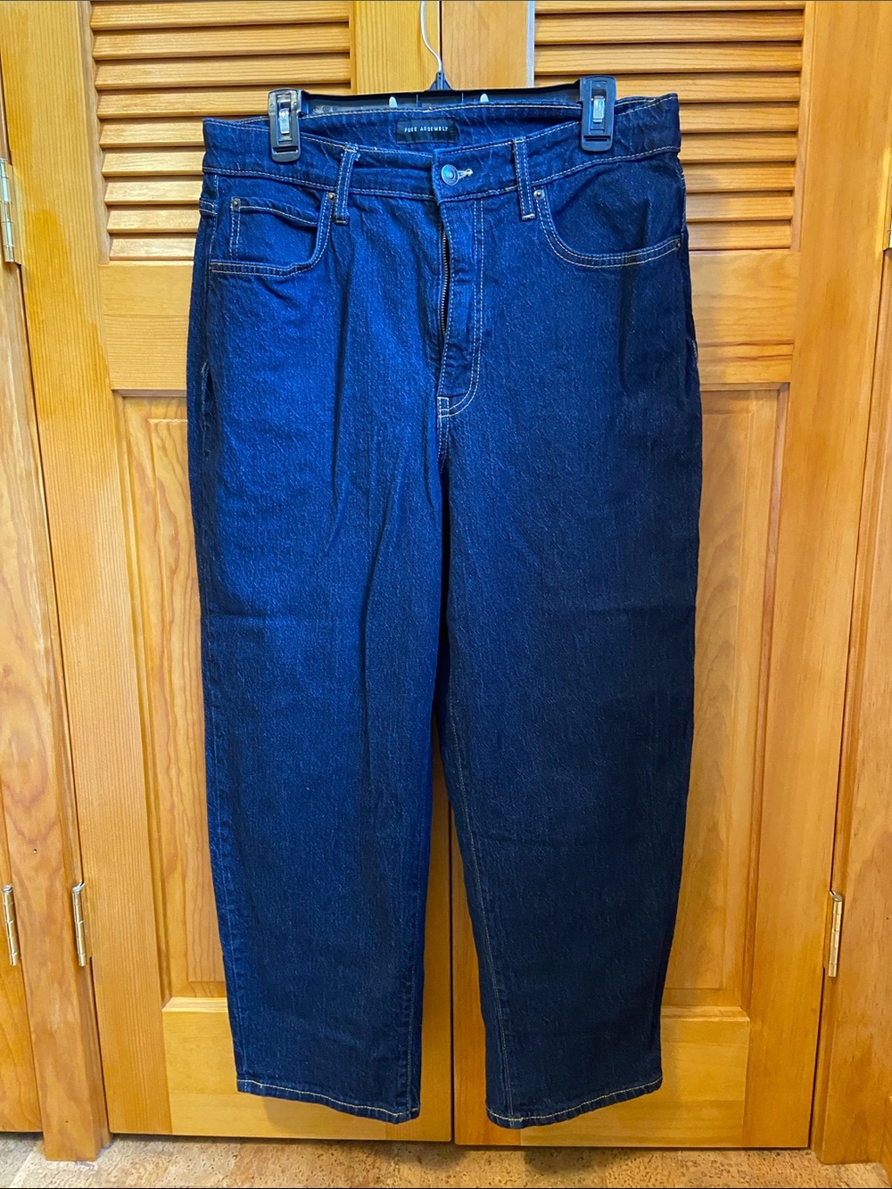 Wide Leg High-Rise Jeans for Women in Dark Blue